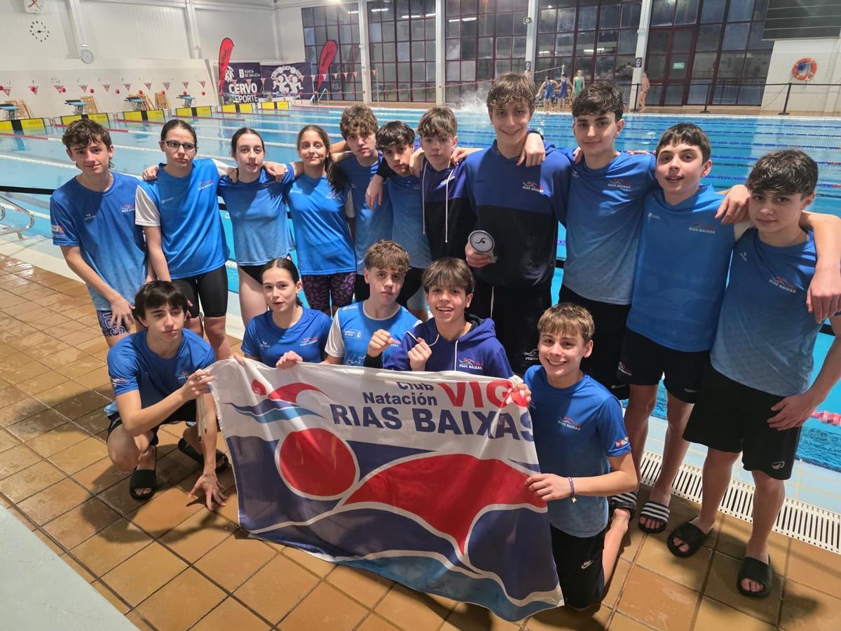 El equipo infantil del CN Vigo Rías Baixas.