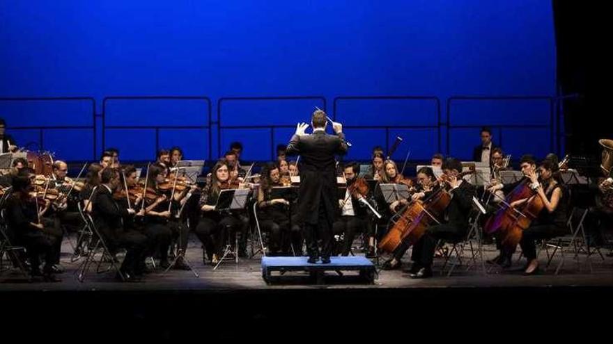 Un aspecto de la Gala de Reyes en el Auditorio Municipal de Ourense. // Enzo Sarmiento