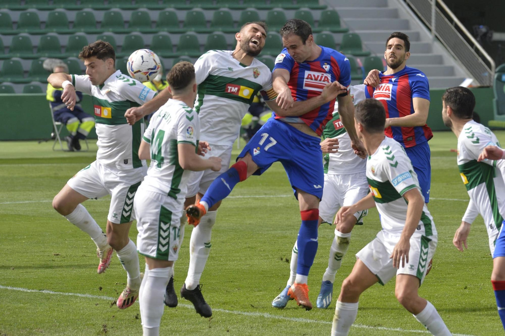 El Elche vence al Eibar 1-0 y se reencuentra con la victoria después de 17 partidos