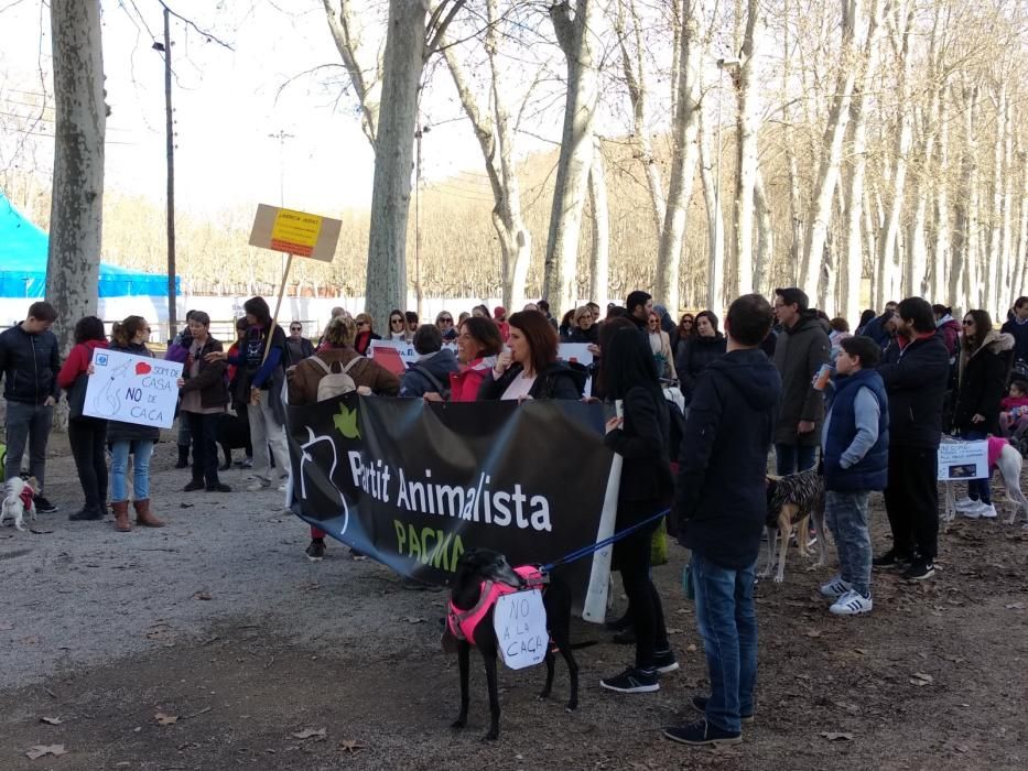 Manifestació contra la caça a Girona