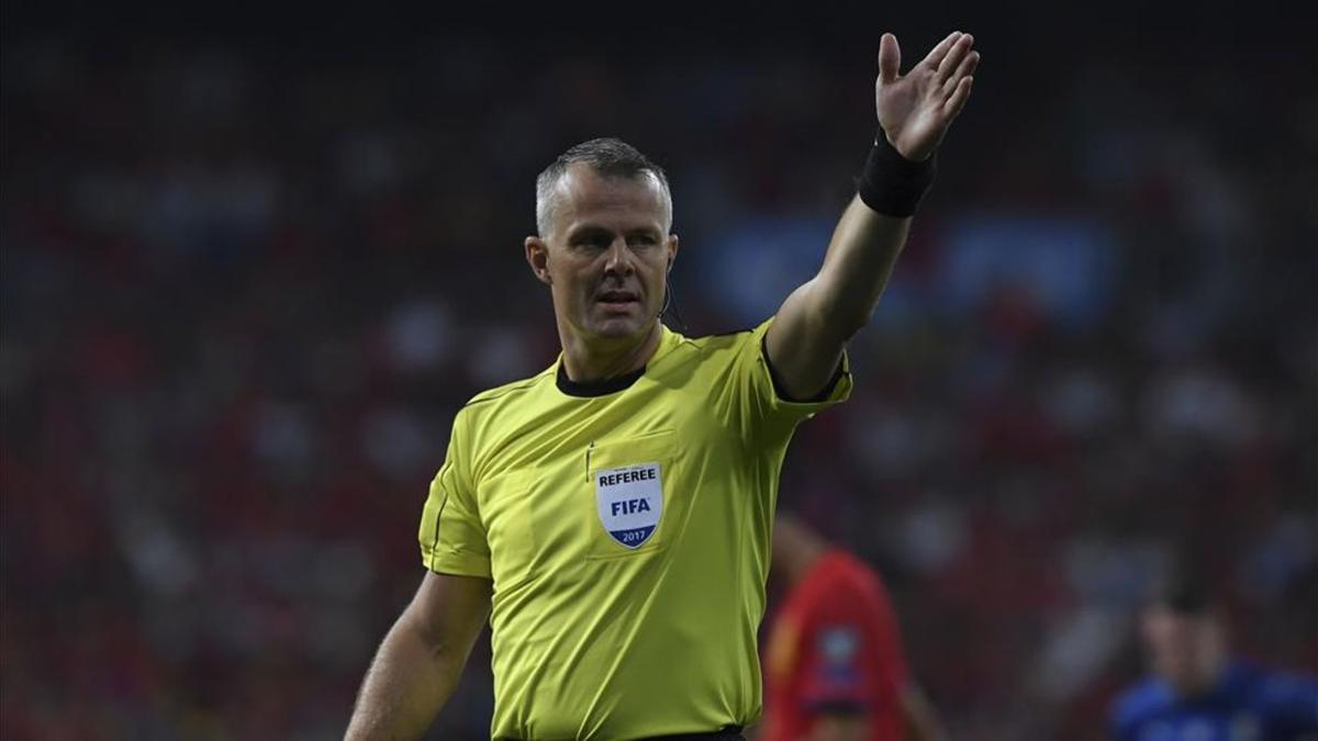El árbitro Bjorn Kuipers dirigiendo un España-Italia en eliminatorias mundialistas