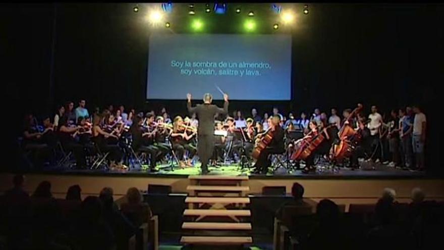 Día de Canarias: niños de todas las islas cantan el himno