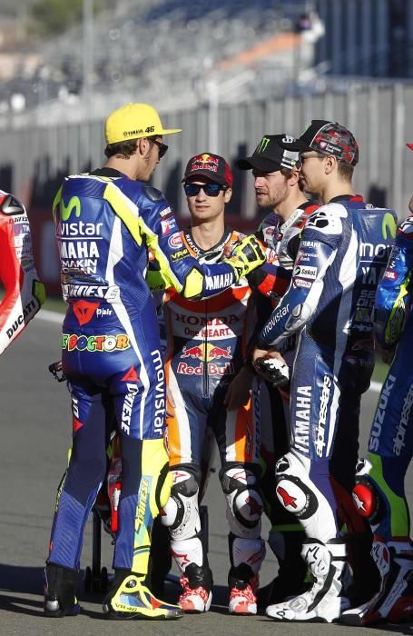 Así se hizo la foto de los nueve gandadores de la temporada en #MotoGP