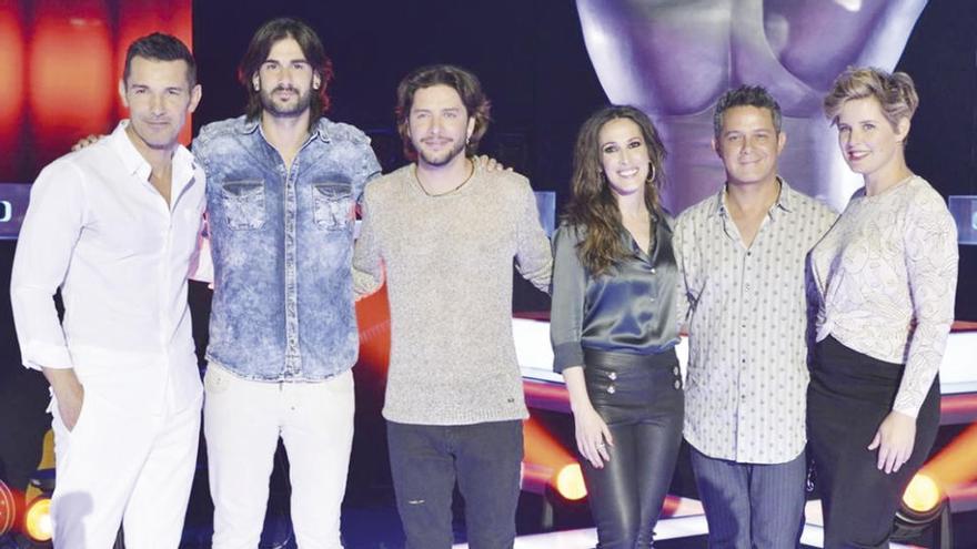 Jesús Vázquez, Melendi, Manuel Carrasco, Malú, Alejandro Sanz y Tania Llasera.