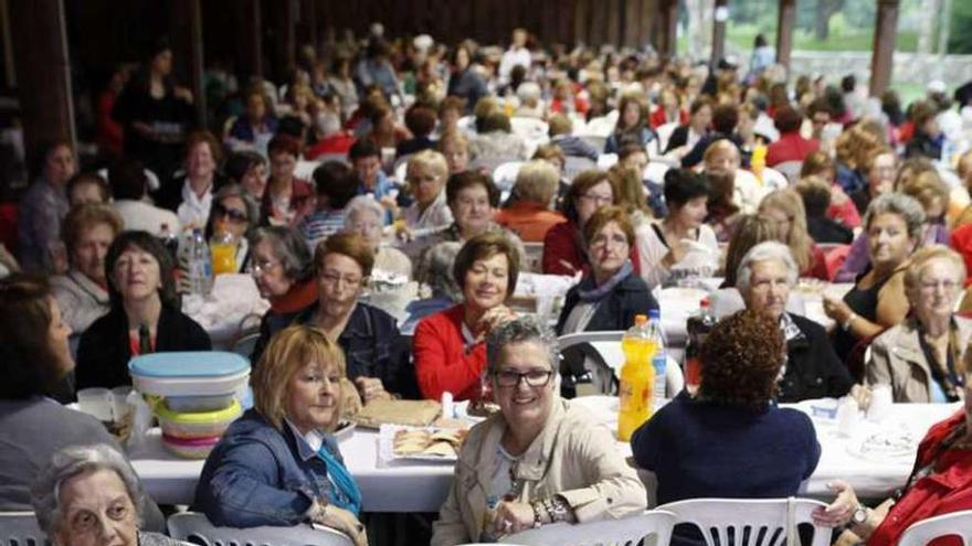 Participantes en el encuentro de vocalías de la mujer.