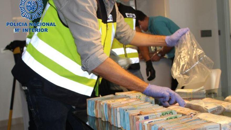 La Policía Nacional detiene a un grupo criminal dedicado al tráfico de  drogas en Alicante - Información