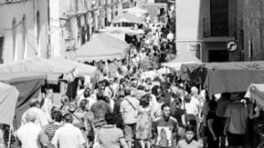 El mercado medieval abre hoy los actos del Martes Mayor