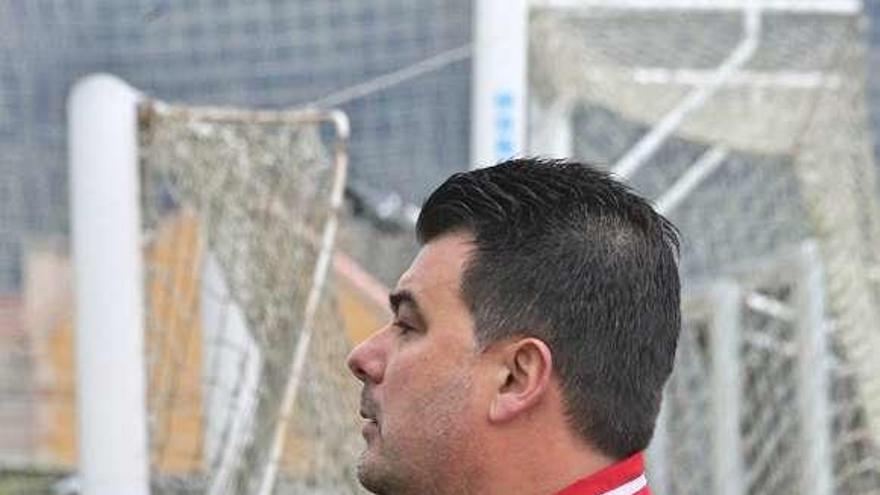Estévez en su anterior etapa como técnico del Domaio. // Santos Álvarez