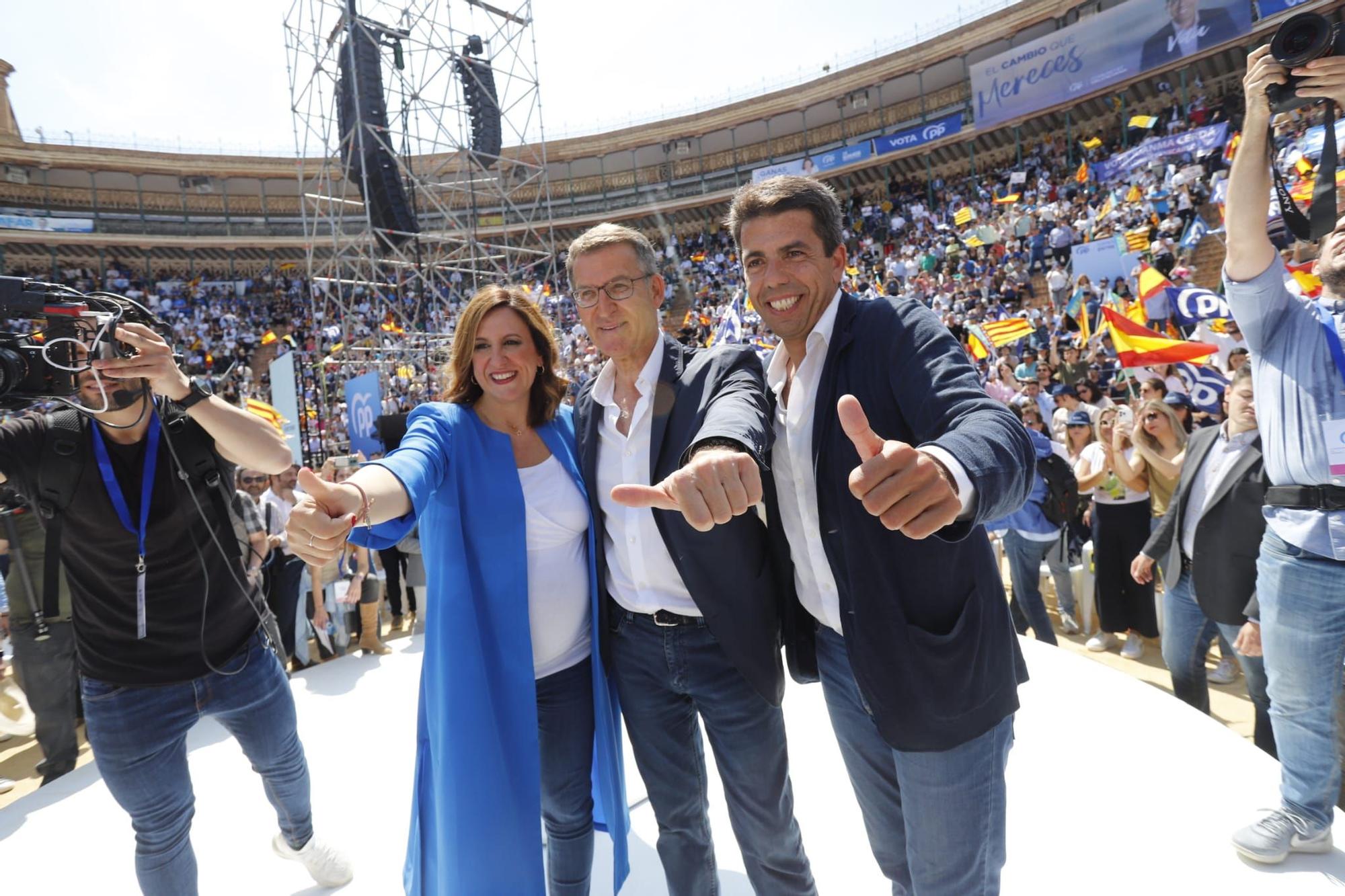 Mitin central del PPCV en la Plaza de Toros de València