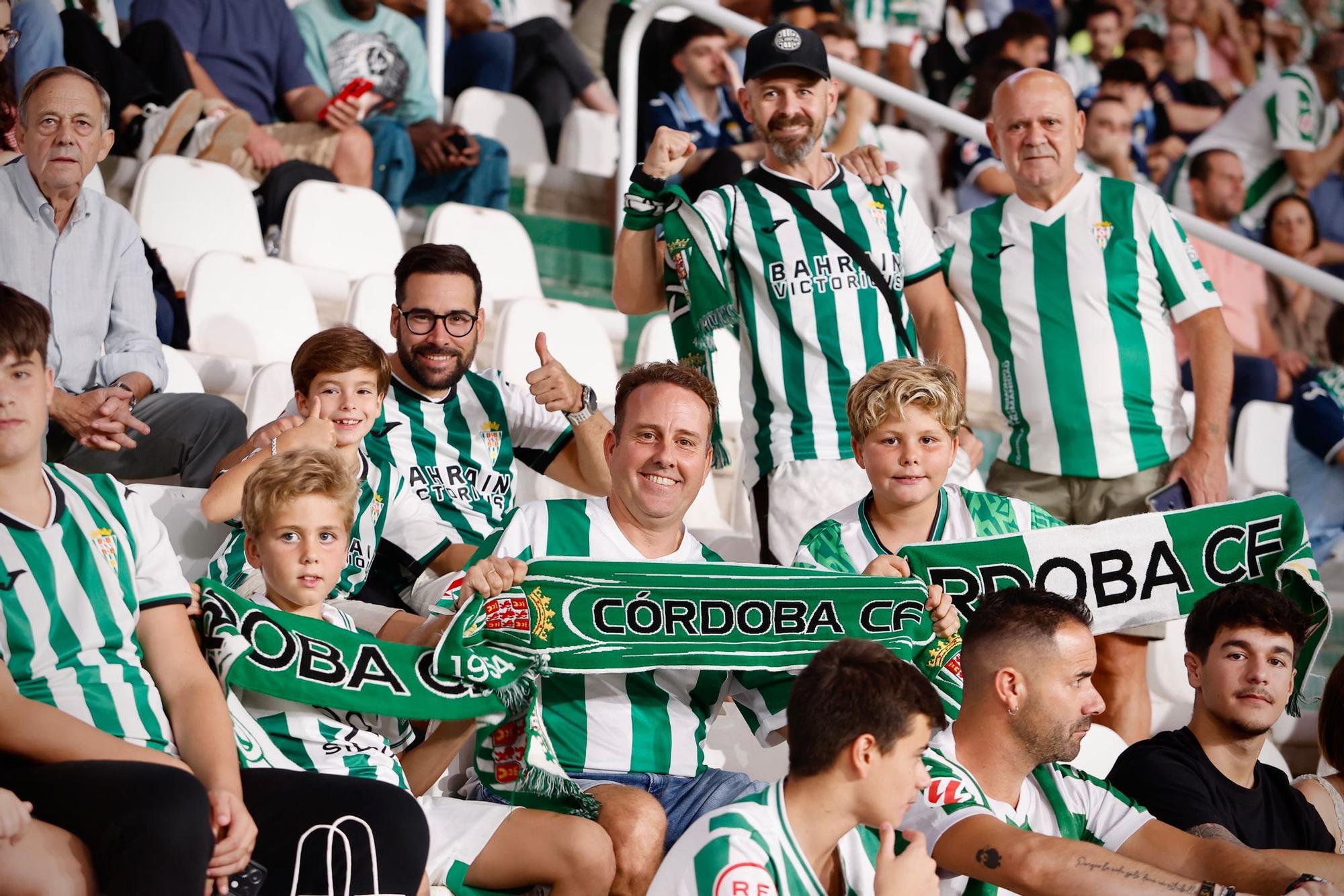 Córdoba CF-Cultural Leonesa | Las imágenes de la afición en El Arcángel