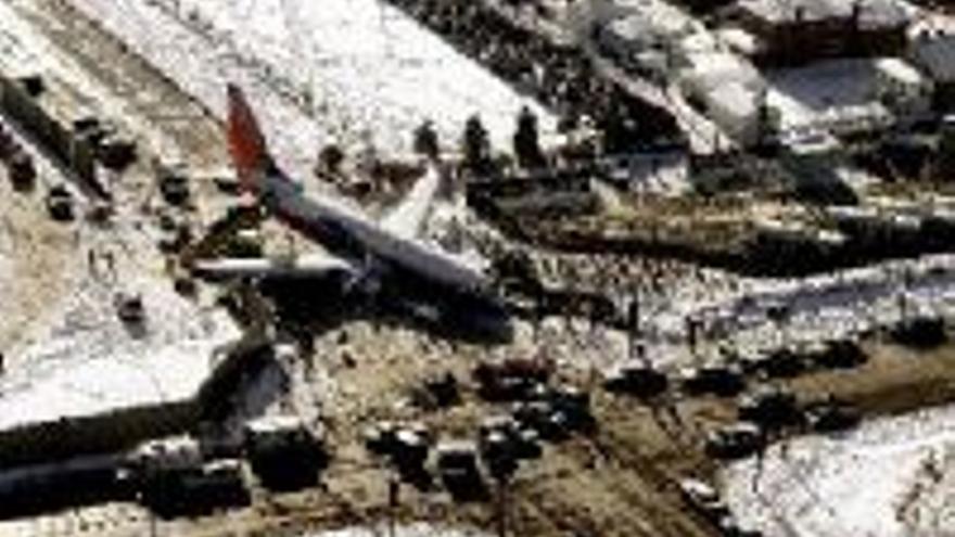 Un avión se sale del aeropuerto de Chicago