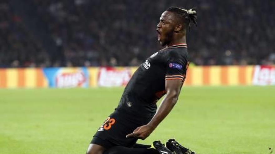 Batshuayi relanza al Chelsea