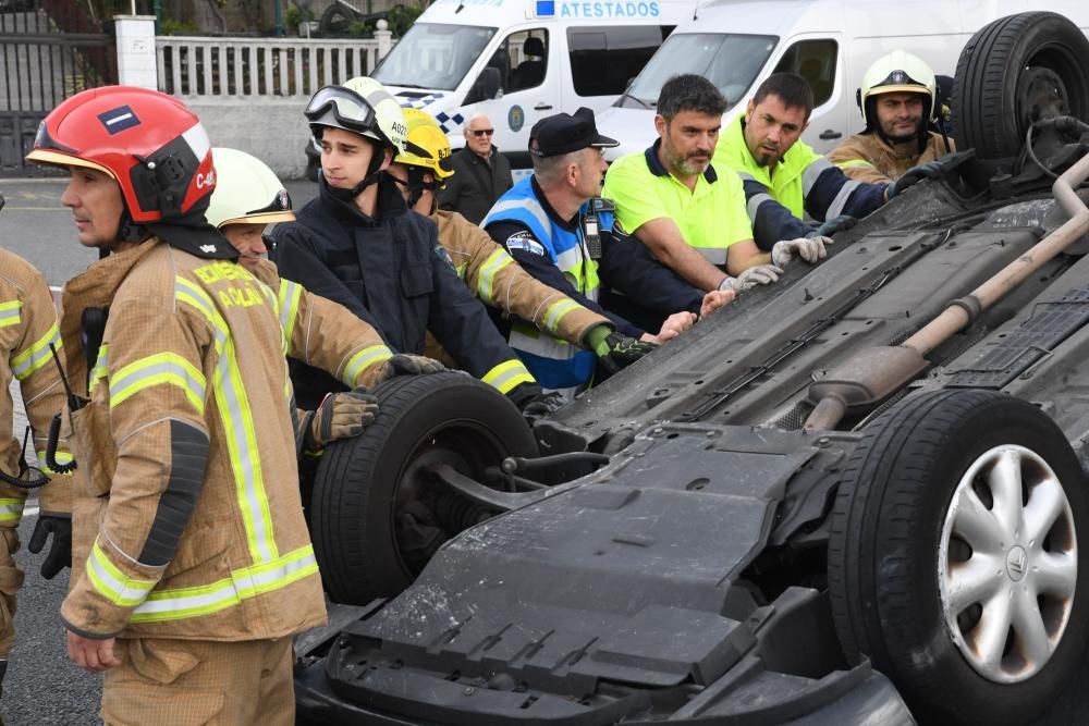 Aparatoso accidente en la avenida de Finisterre