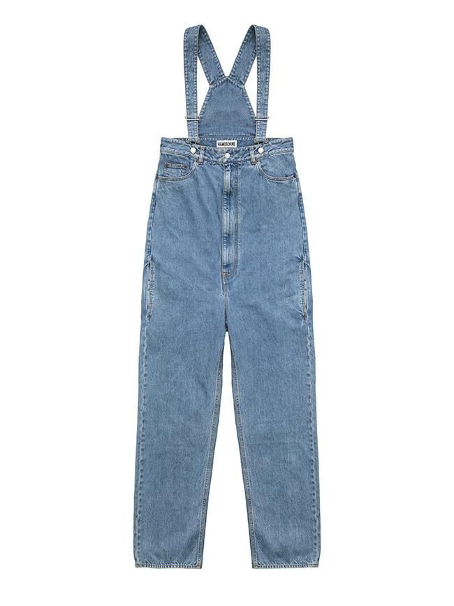 Todas las imágenes de la colección de Moschino x H&M: peto vaquero