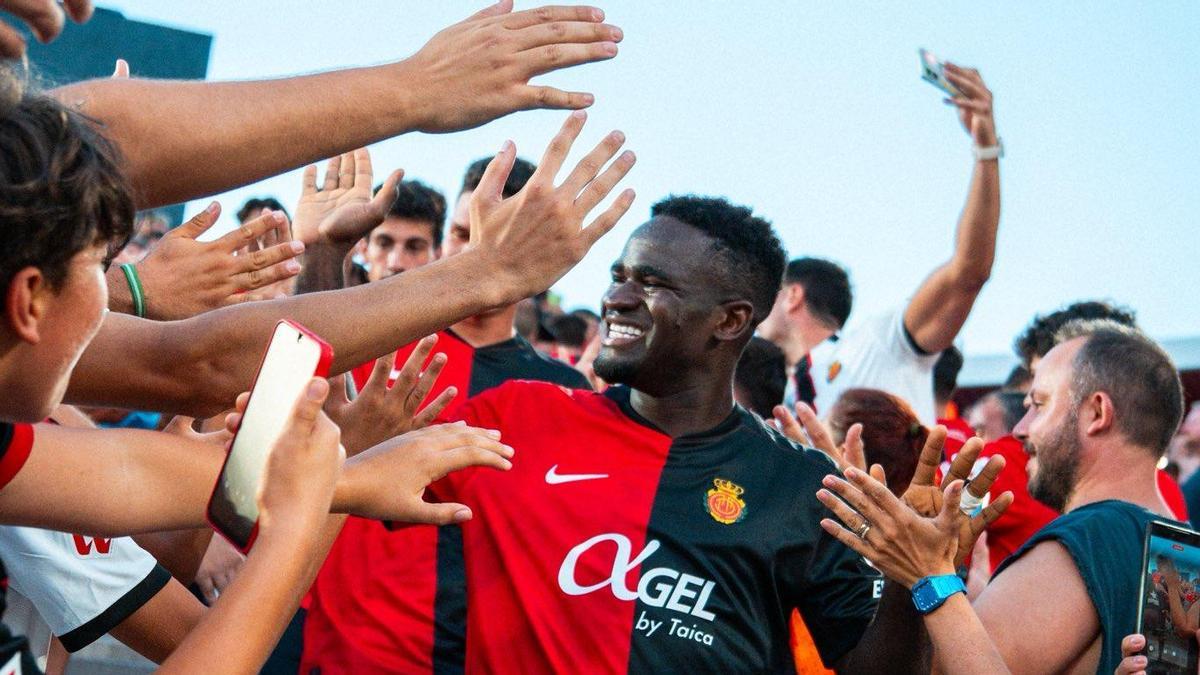 Luvumbo manda un serio aviso a Segunda División