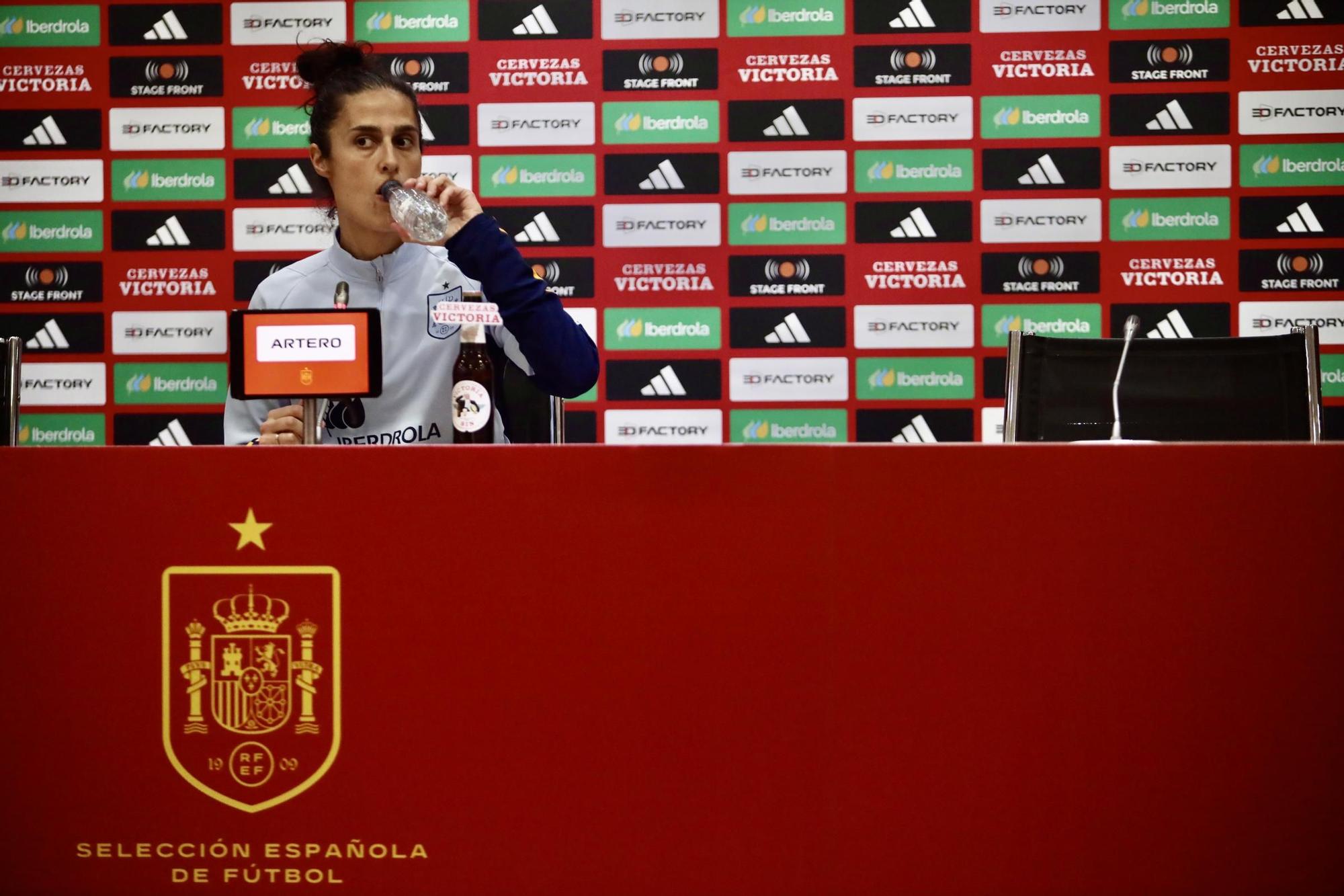 Rueda de prensa y entrenamiento de la Selección Española Femenina en Málaga