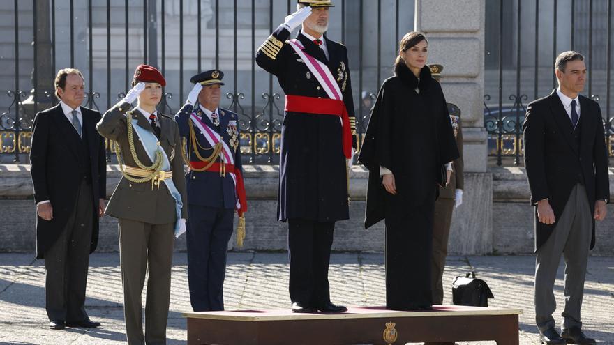 La reina Letizia luce una prenda de una firma de A Coruña para la Pascua Militar