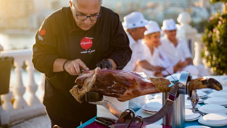 Bocopa presenta su nuevo vino alicantino en la III Fiesta Blanca &quot;Señorío de Benidorm&quot;