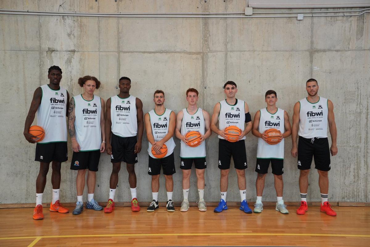 Osi Cerdà, Shilo Jackson, Garmine Kande, Hugo Ferreira, Adrià Moncanut, Sergi Huguet, Jaume Lobo y Dorde Simeunovic.