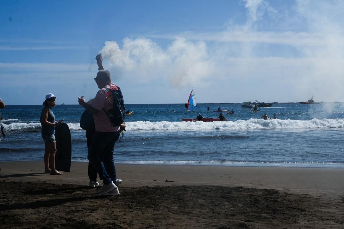Manifestación contra las jaulas marinas en Salinetas
