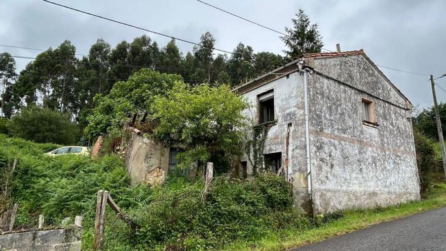 La vivienda presuntamente ocupada en Molleda. | C. G: