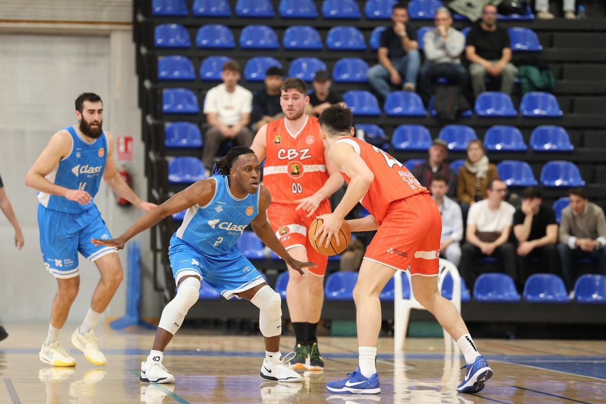 Galería: el Class Sant Antoni derrotó al CB Zaragoza por 94 a 66