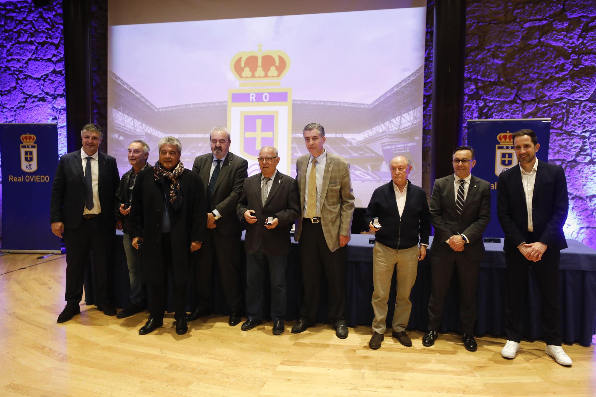 EN IMÁGENES: El Oviedo homenajea a sus abonados más antiguos