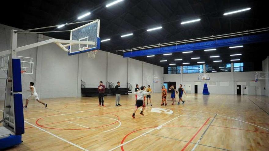 La actividad programada pudo llevarse a cabo en la tarde de ayer en los pabellones de Vilagarcía. // I.Abella