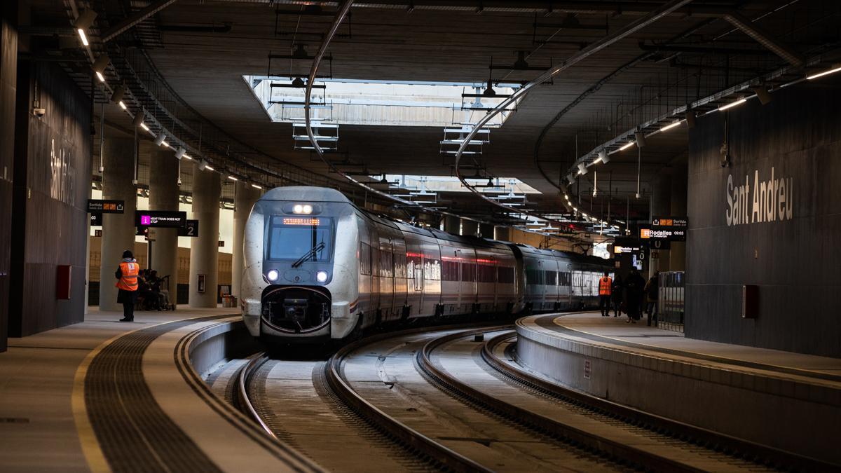 La estación de Rodalies de Sant Andreu entra en servicio