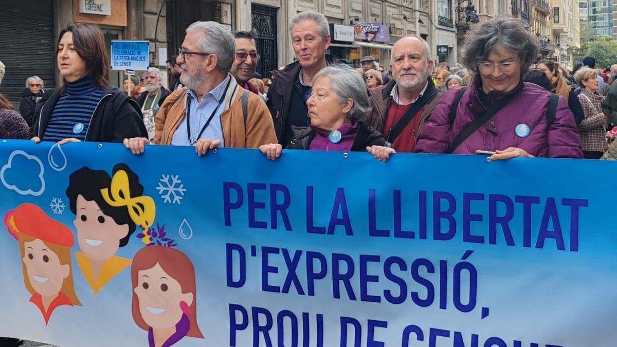 El candidato Agustí Pérez, en el centro, en una manifestación.