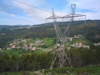 Drones de las eléctricas peinan los montes para detectar incendios forestales