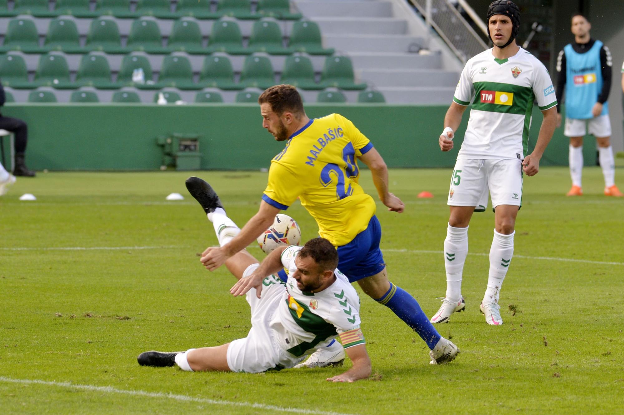 Las mejores imágenes del Elche - Cádiz