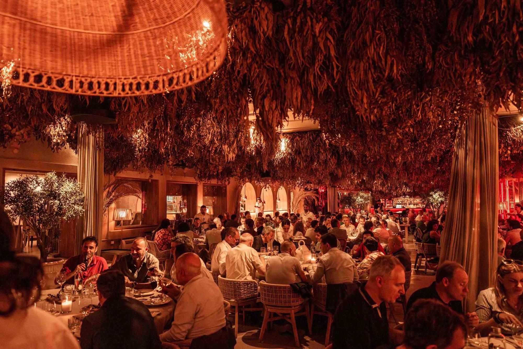 Puntapiedra reabre sus puertas con la fiesta que marca el inicio del verano 2025 en Alicante