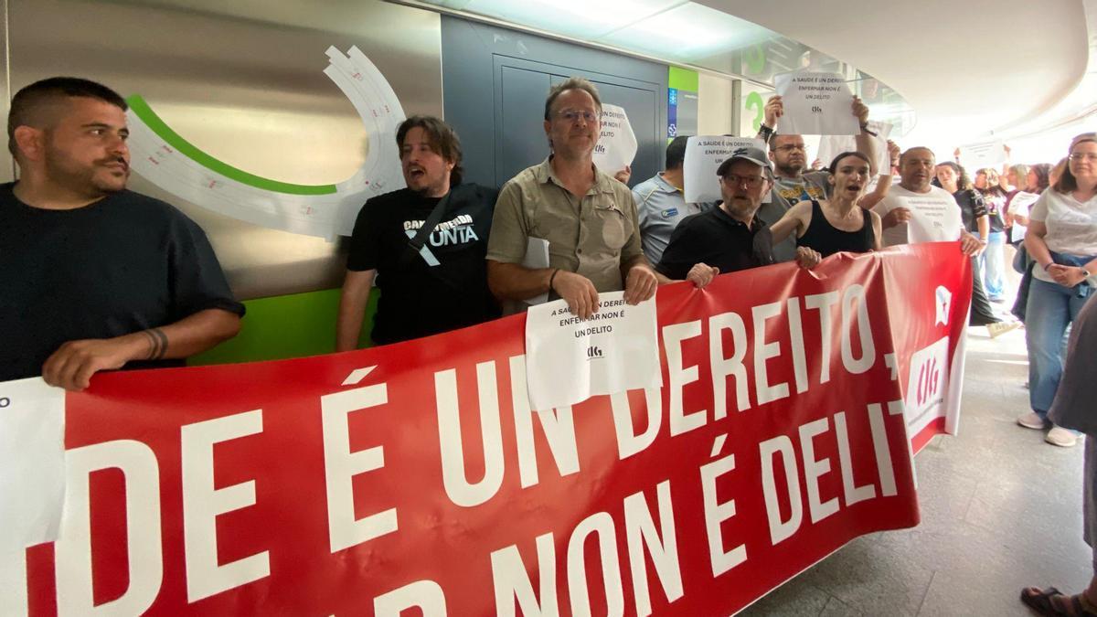 La CIG ocupa sedes de la Xunta y el Sergas en las siete ciudades contra el plan de control de las bajas laborales