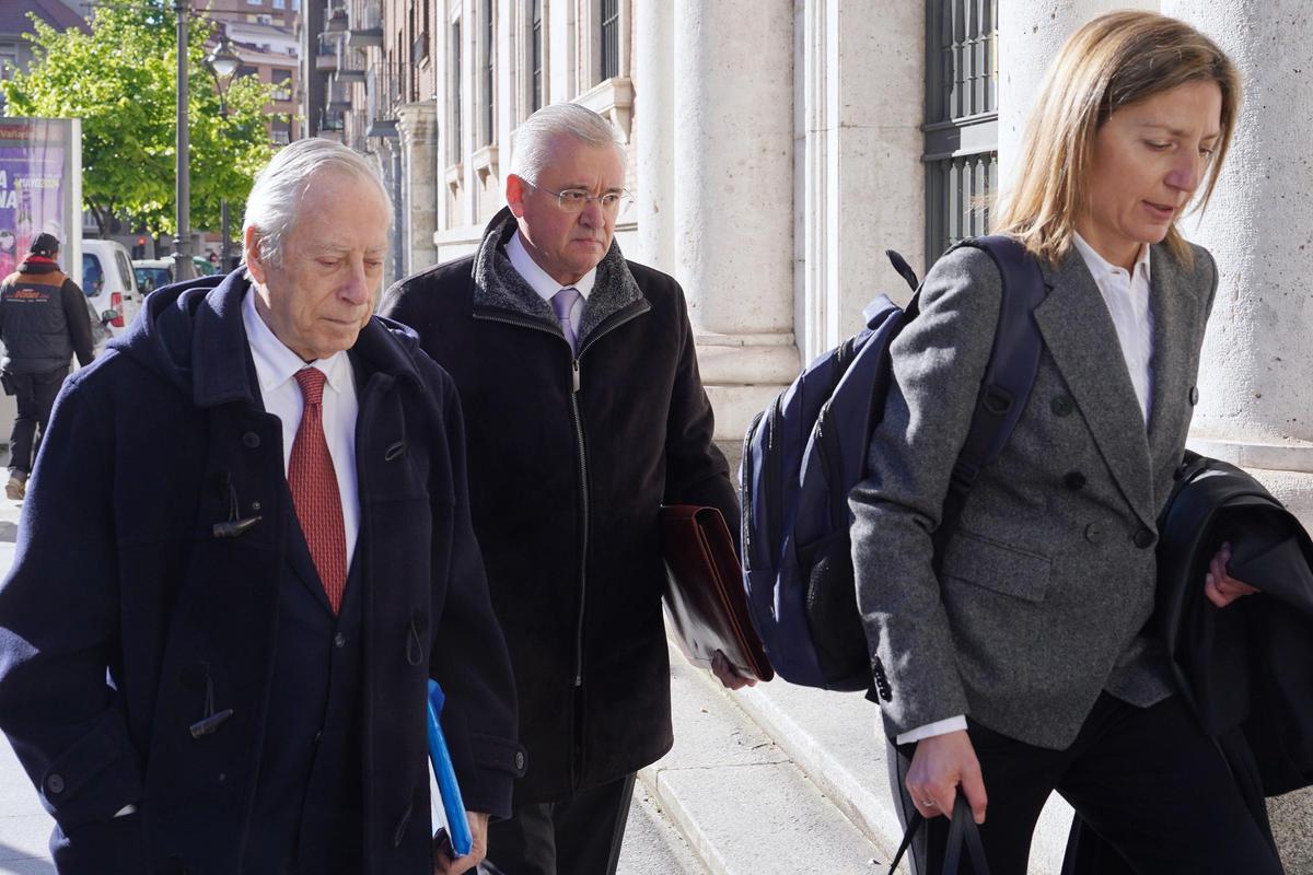 El exconsejero delegado de Gesturcal, a su llegada al juicio hoy.