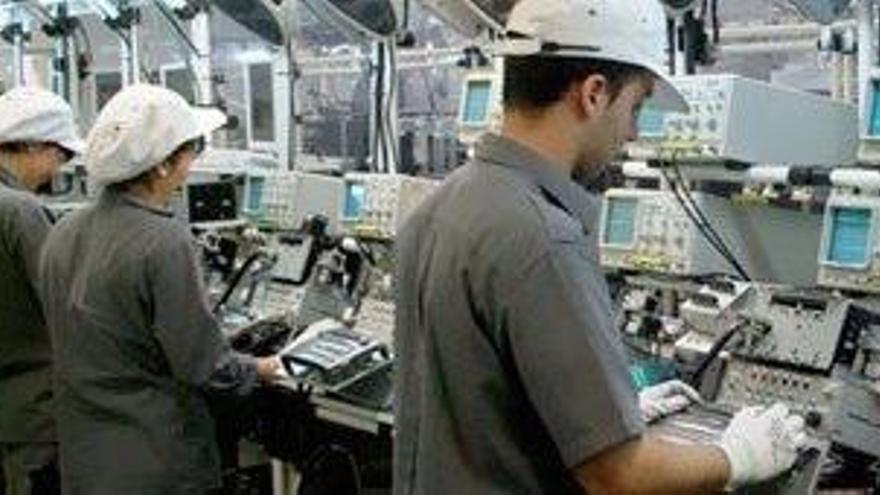 Trabajadores de la fábrica de Fujitsu en Málaga.