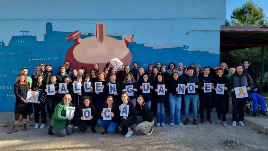 El IES Sa Blanca Dona se suma a la campaña por la lengua