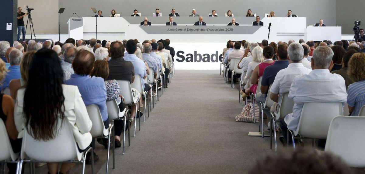 El Sabadell torna a rebutjar l’opa, però el tercer accionista principal sí que l’acceptarà El Sabadell torna a rebutjar l’opa, però el tercer accionista principal sí que l’acceptarà