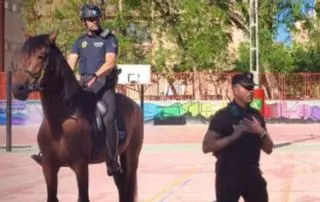 La Unidad de Caballería de la Policía de Murcia visita el CEIP Mariano Aroca