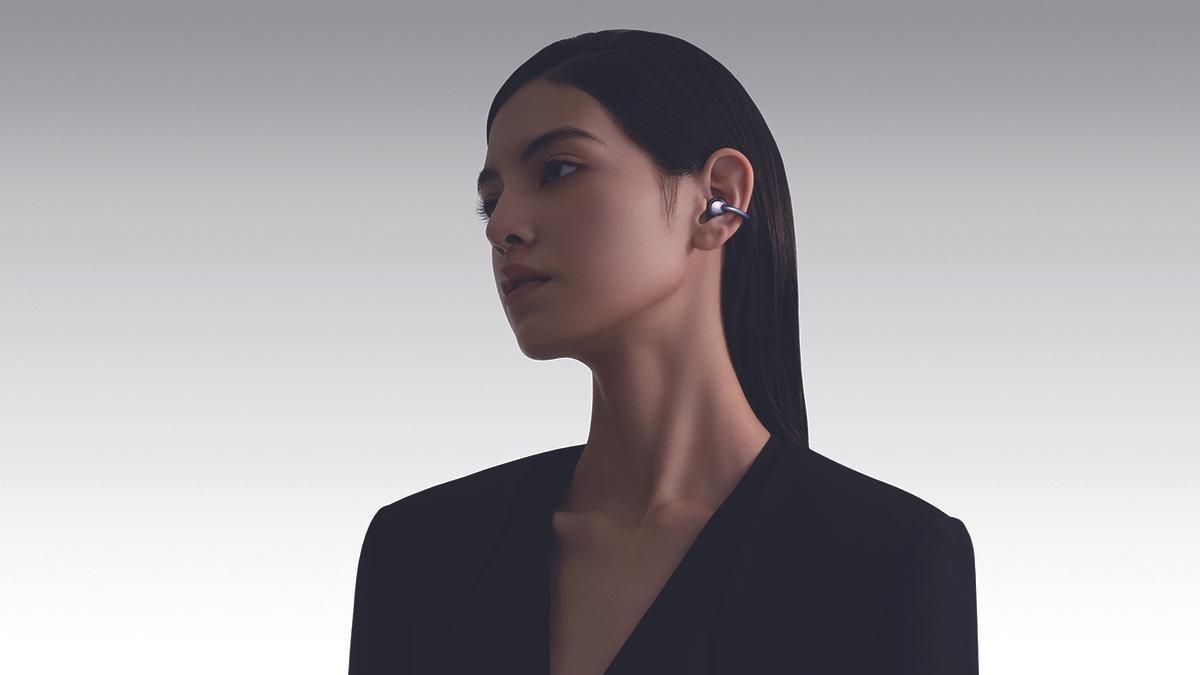 Hemos encontrado los auriculares 'ear cuff' más fashion (y son supercómodos y tienen un sonido de otro nivel)