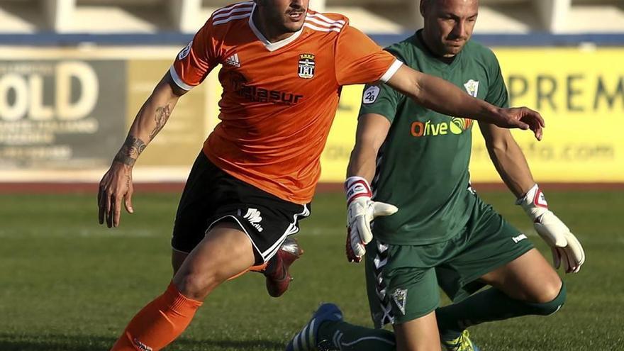 Elady celebrando el gol que anotó el domingo ante el Marbella.