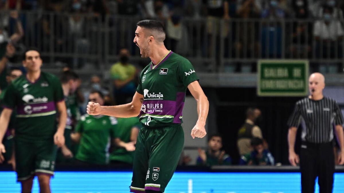 Jaime Fernández celebra durante un partido en el Carpena.