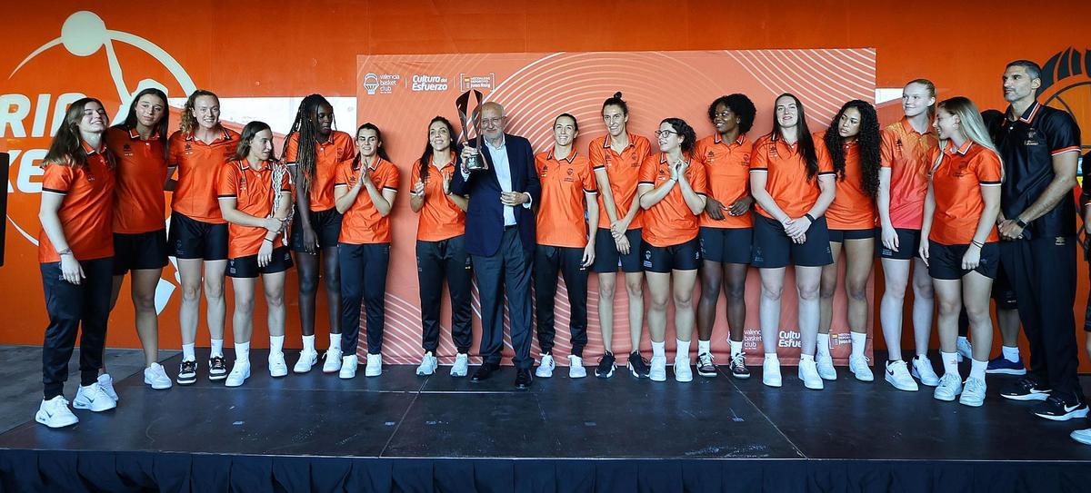 Las Supercampeonas celebran el título en Valencia