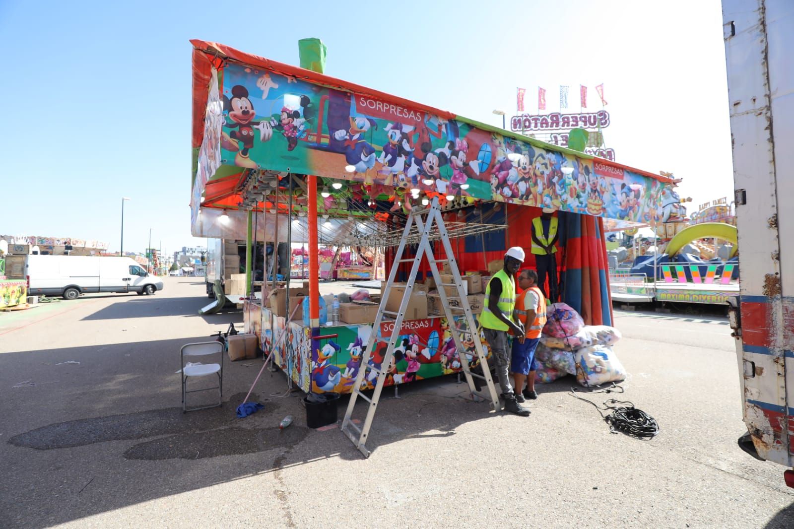 En imágenes | El recinto ferial se prepara para las inminentes Fiestas del Pilar