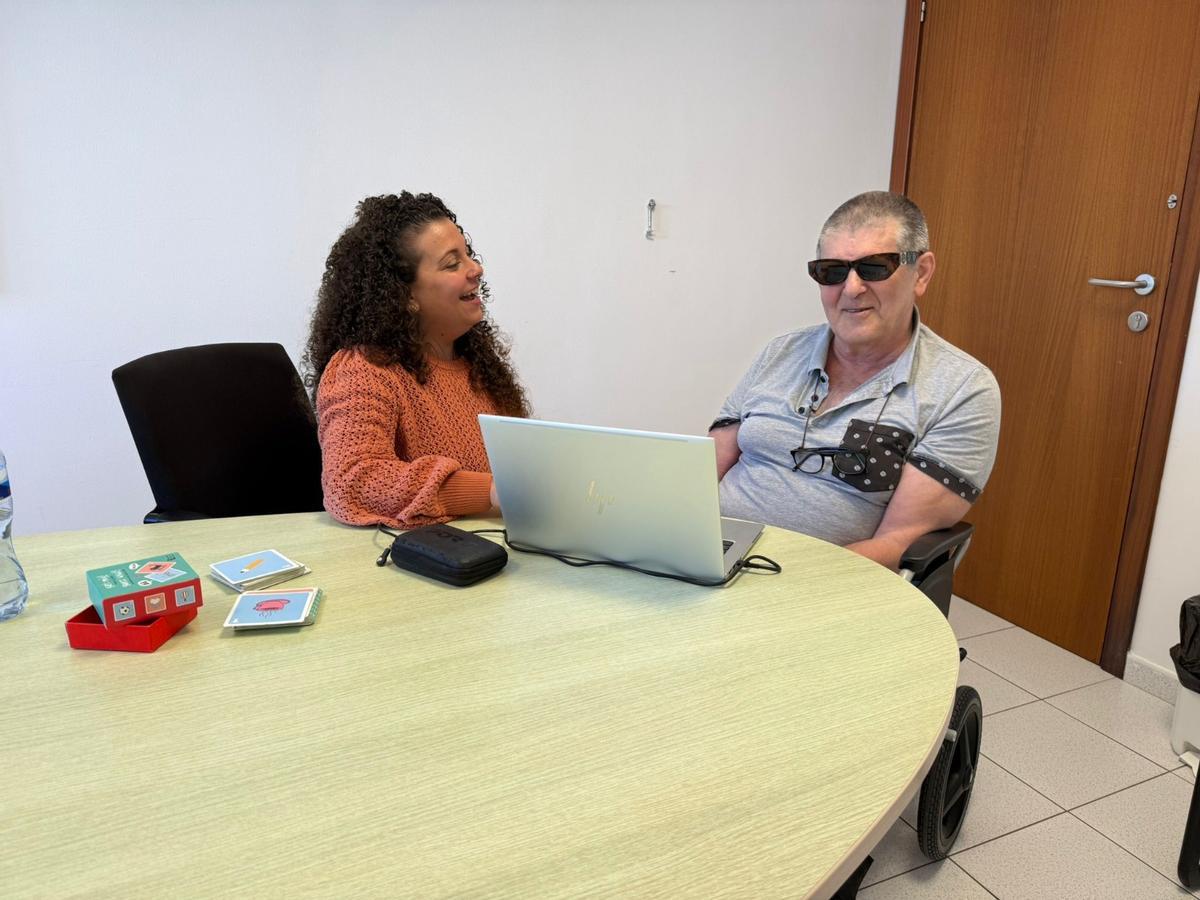 Beatriz Miranda trabaja en el Centro Sociosanitario de Echedo.
