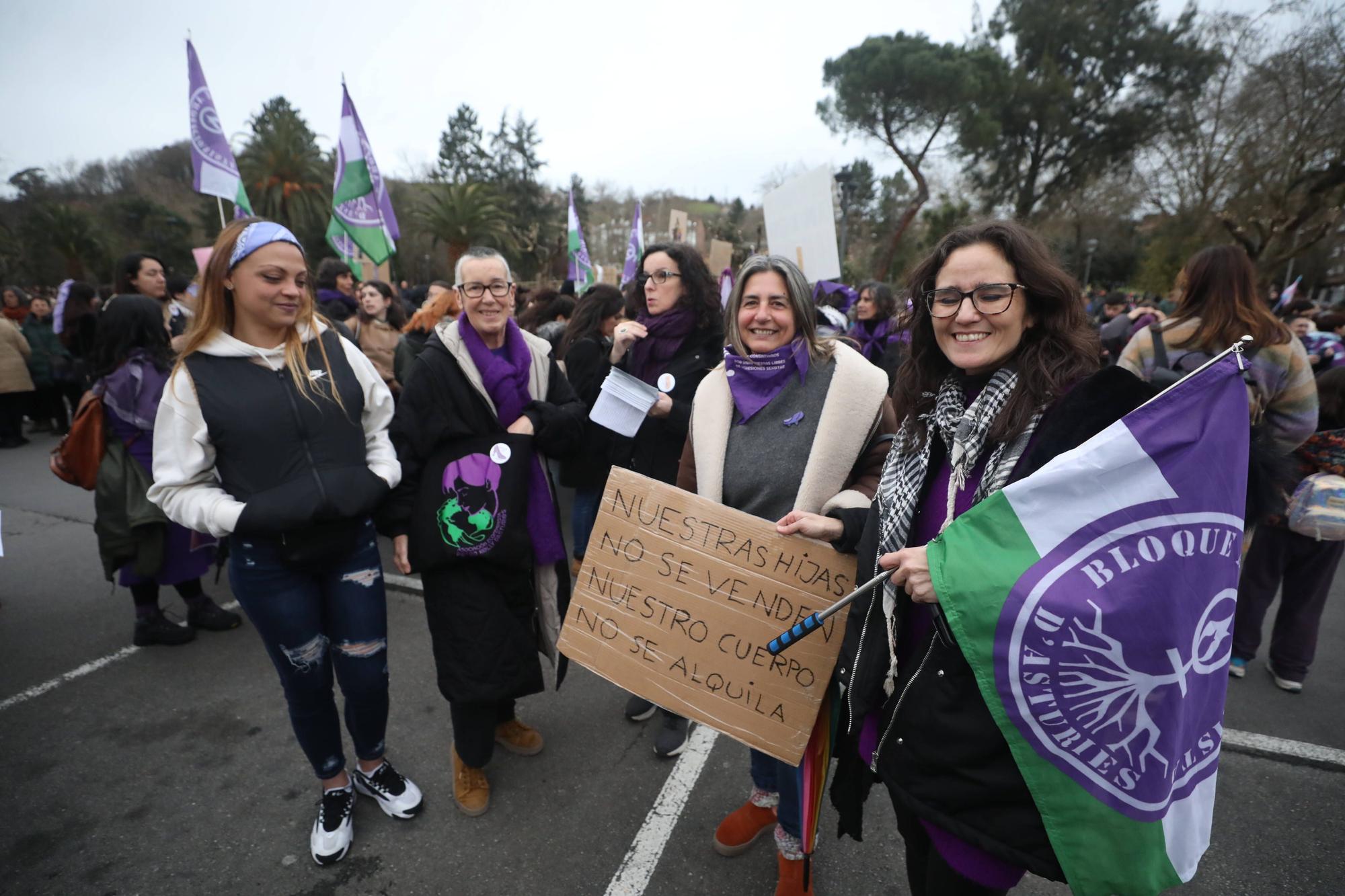 Así fue la manifestación del 8 M en Langreo