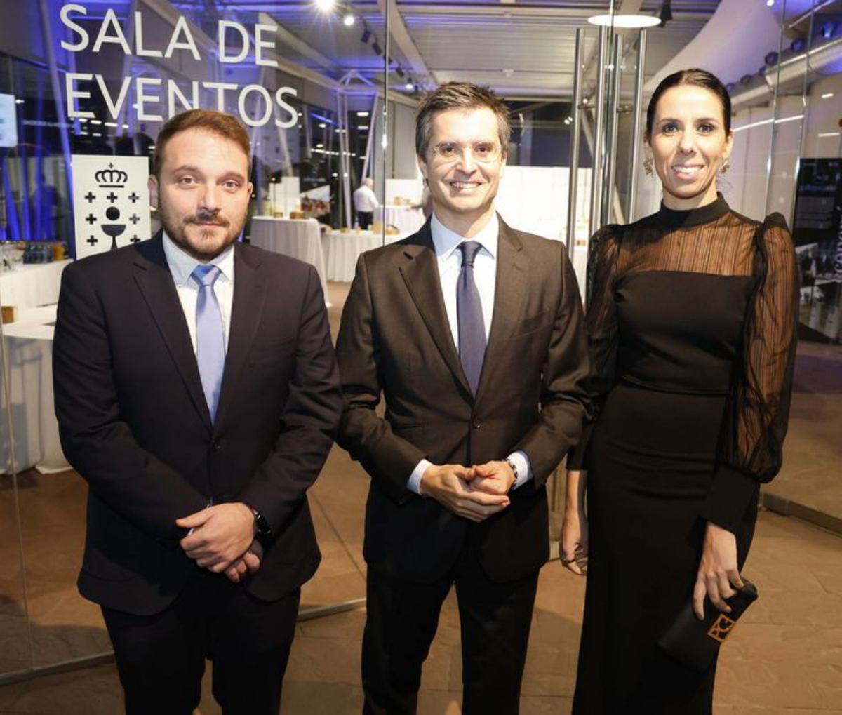 Javier Moll y Alfonso Rueda, en primer término, durante la gala de los Gallegos del Año 2023