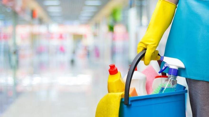 La bayeta de moda y otros tres productos de limpieza que arrasan en todos los supermercados.