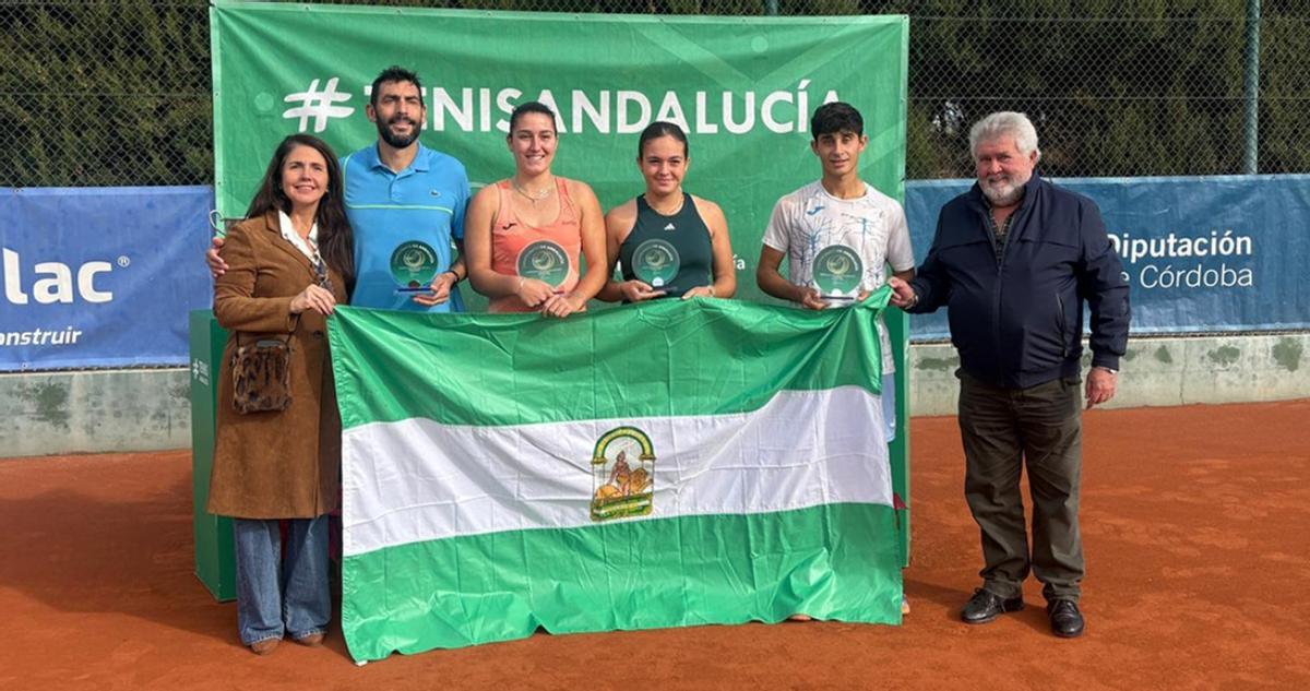Entrega de premios de las finales individuales del Campeonato de Andalucía absoluto de tenis.