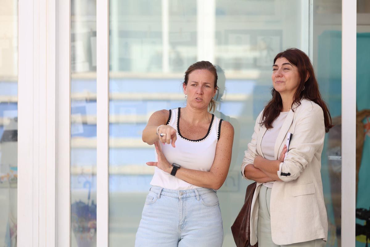 La visita al colegio Can Misses tras las inundaciones, en imágenes